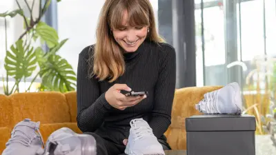 Verification Sneaker 